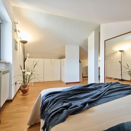 5 Miglia Apartment La Mansarda A Collegno Exterior foto