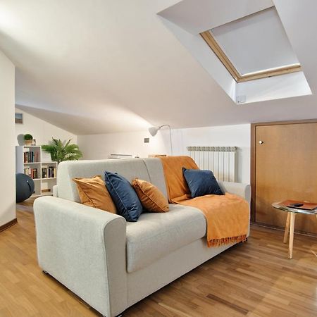 5 Miglia Apartment La Mansarda A Collegno Exterior foto