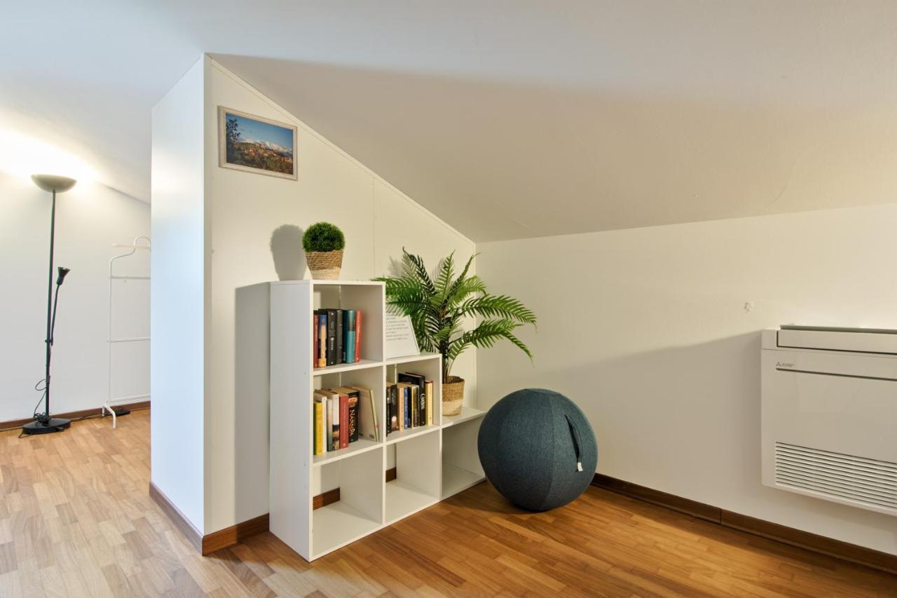 5 Miglia Apartment La Mansarda A Collegno Exterior foto